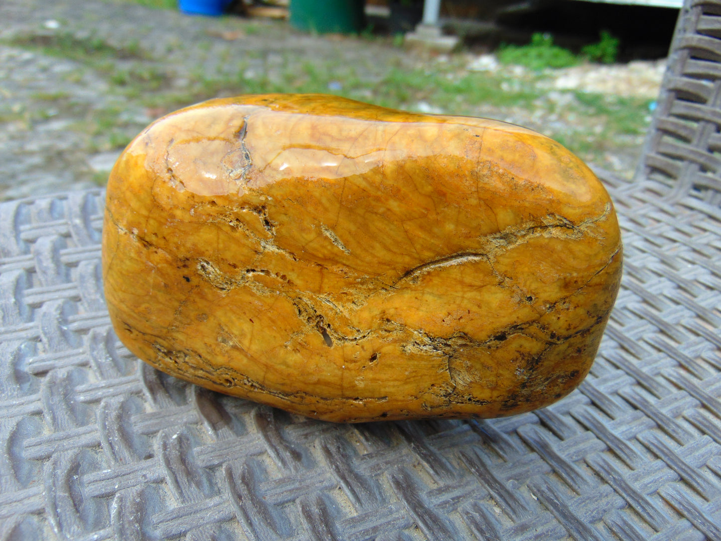 334 gram Polished Indonesia Yellow Fragrance Amber for Healing FK1