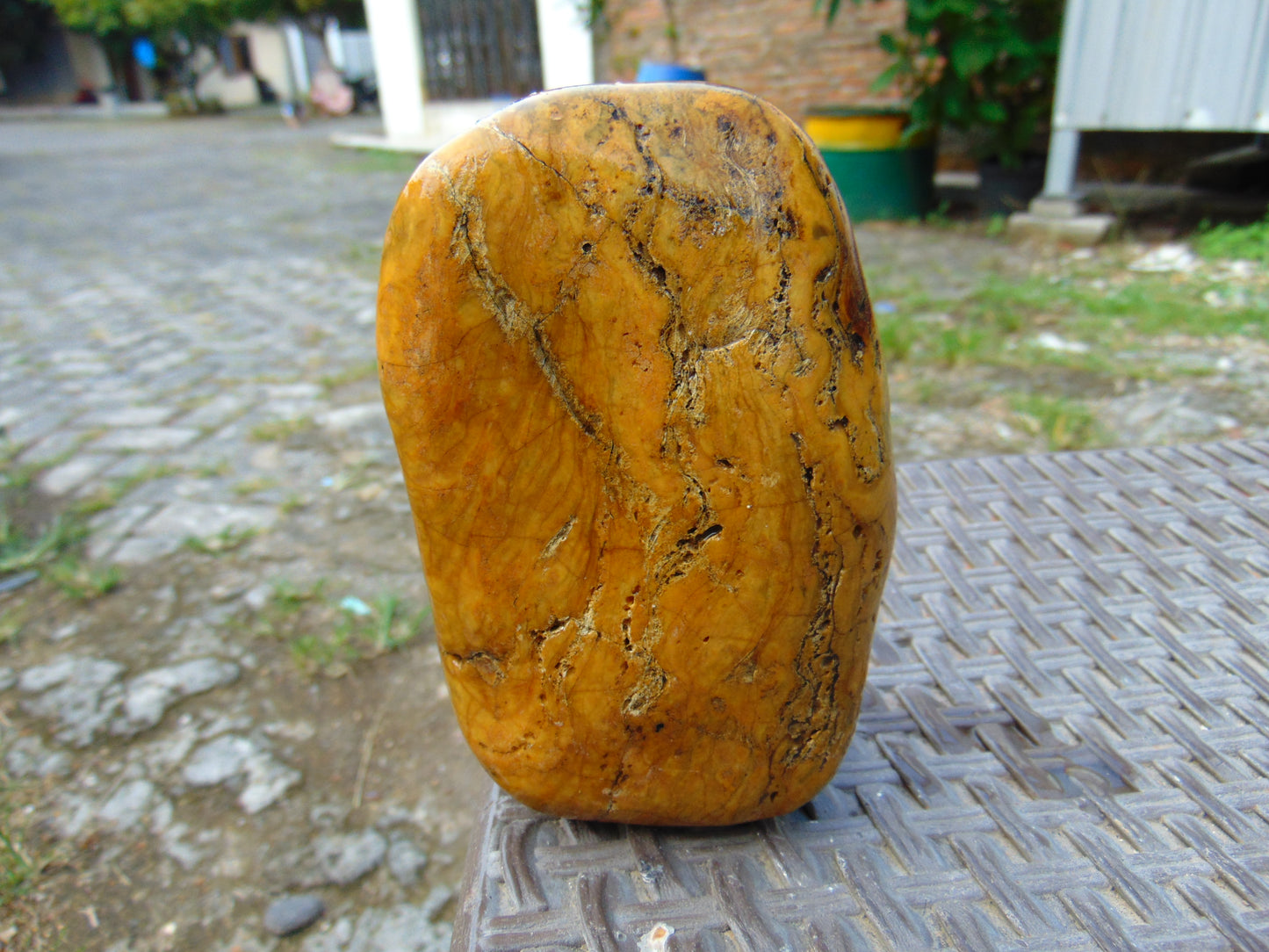 334 gram Polished Indonesia Yellow Fragrance Amber for Healing FK1