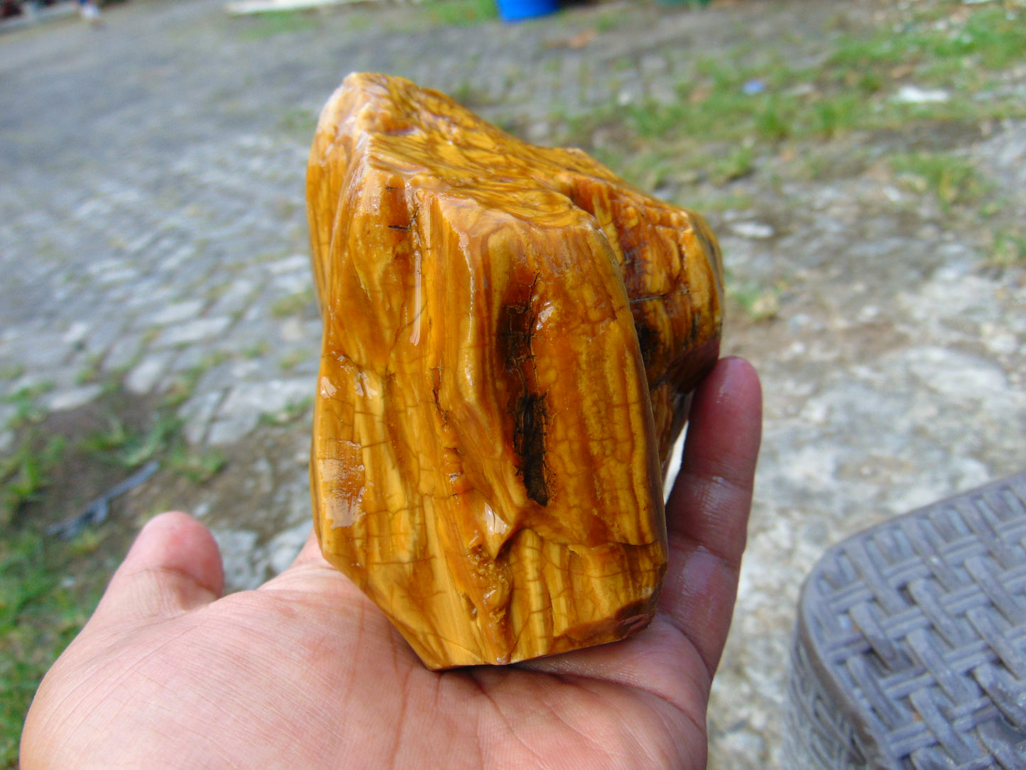 258 gram Polished Indonesia Yellow Fragrance Amber for Healing FK10
