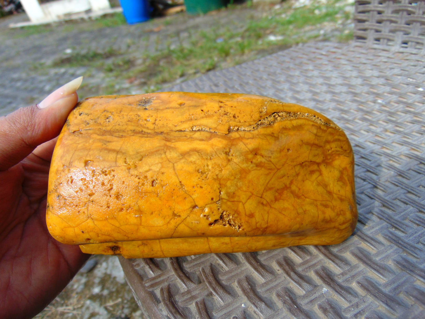 353 gram Polished Indonesia Yellow Fragrance Amber for Healing FK4