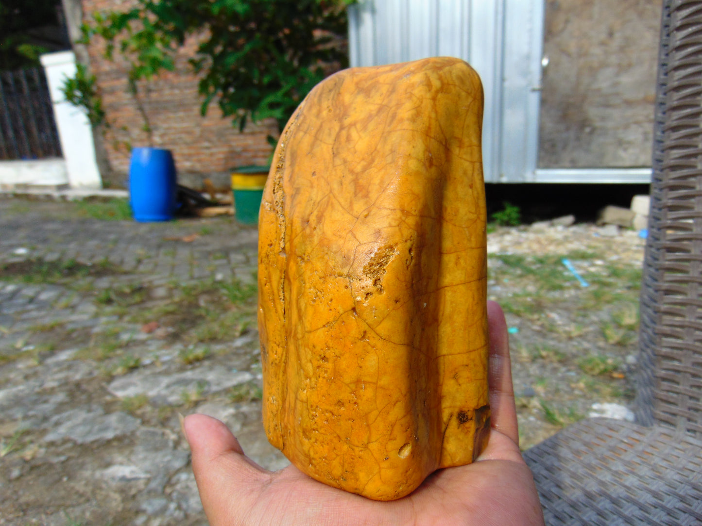 353 gram Polished Indonesia Yellow Fragrance Amber for Healing FK4