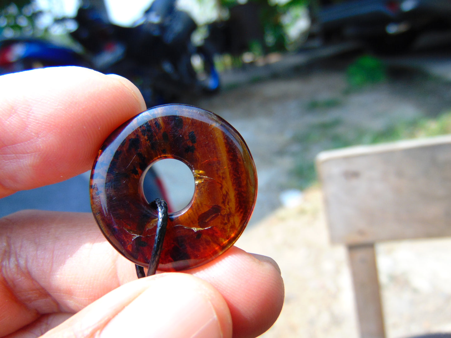 1.6 gr Donut Pendant Indonesia Red Amber No.299