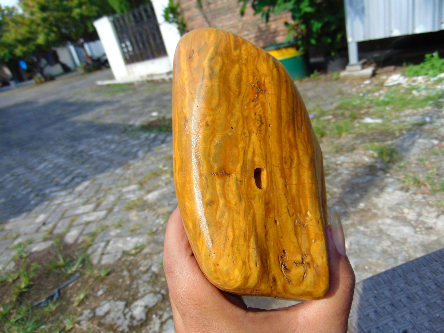 731 gram Polished Indonesia Yellow Fragrance Amber for Healing FK9