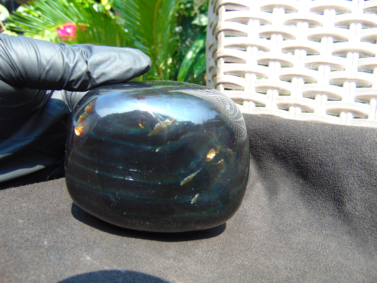 263 gram polished stone 78x71x69 Indonesian Amber for Healing 25A183