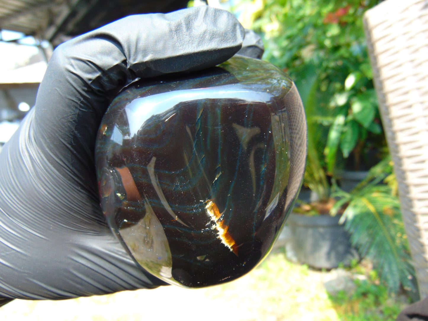 263 gram polished stone 78x71x69 Indonesian Amber for Healing 25A183