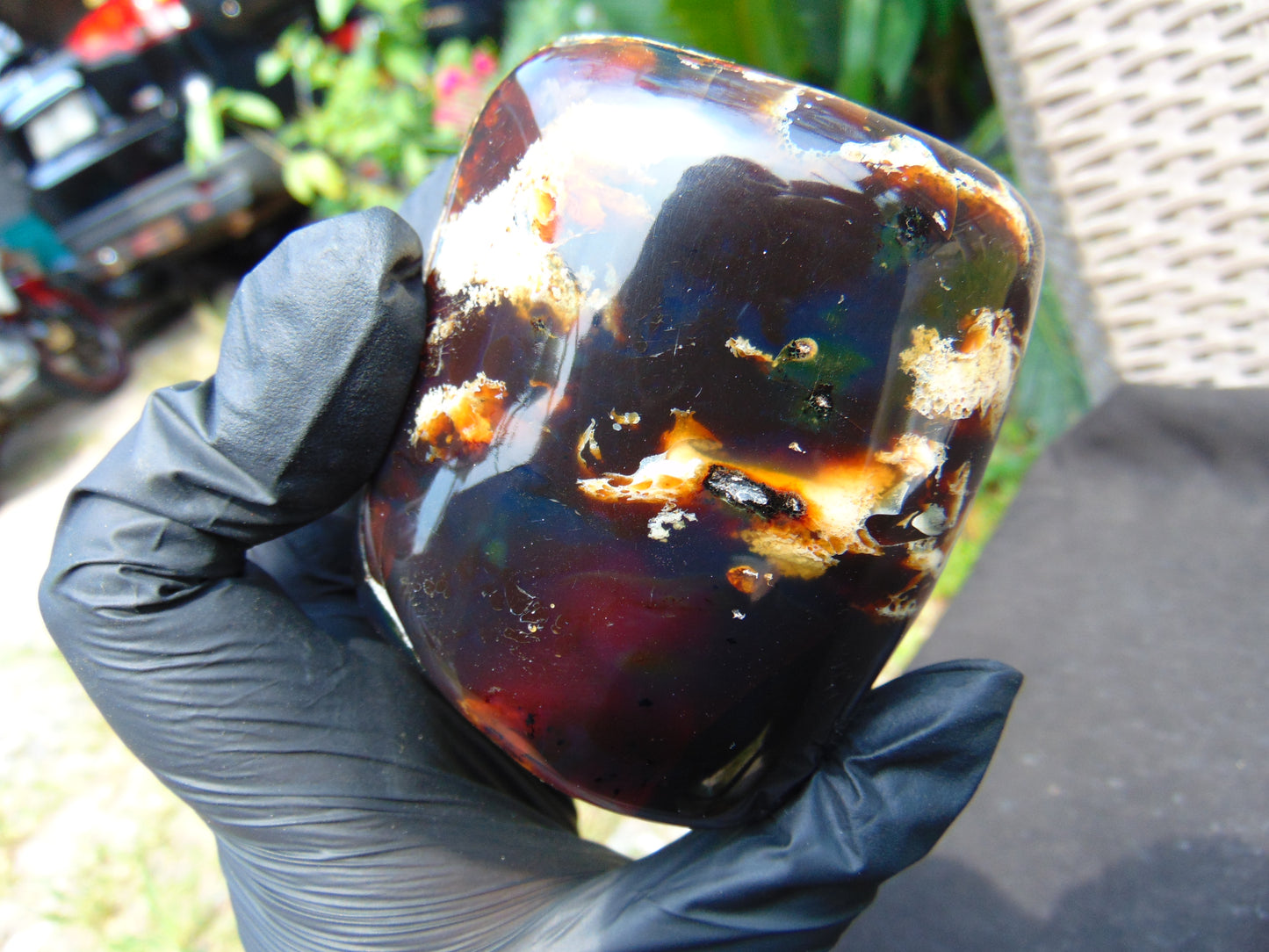 268 gram Polished Stone 83x68x61 Indonesian for Healing 25A179