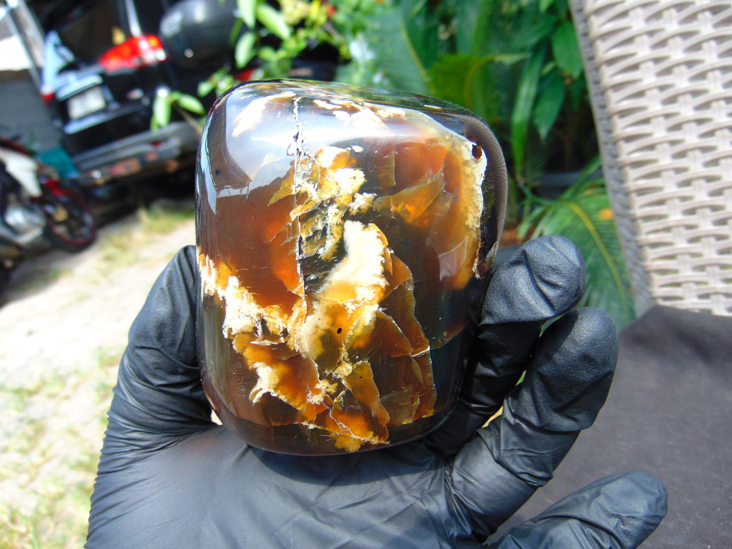 268 gram Polished Stone 83x68x61 Indonesian for Healing 25A179