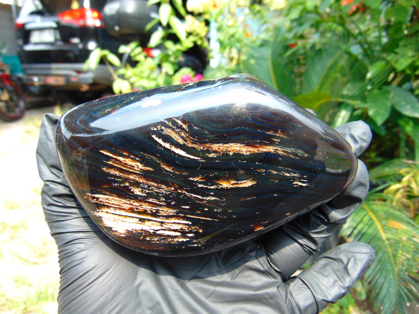 351 gr Polished Stone 121x72x77 Indonesian Blue Amber for Healing 25Y97