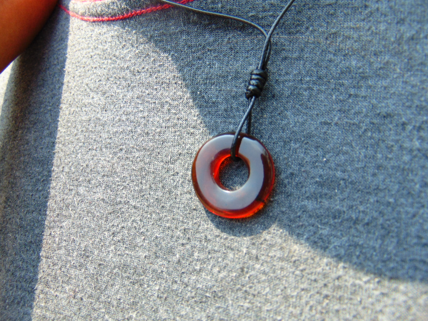 1.3 gr Donut Pendant Indonesia Red Amber