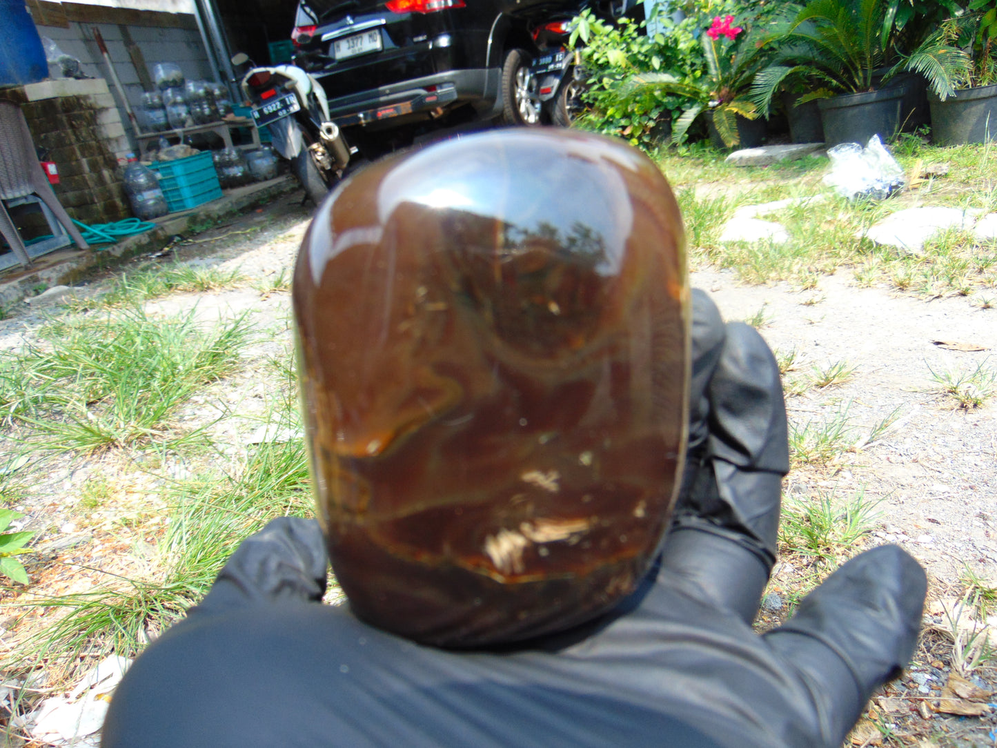 274 gram polished stone 84X66X68 Indonesian Amber for Healing 25N71