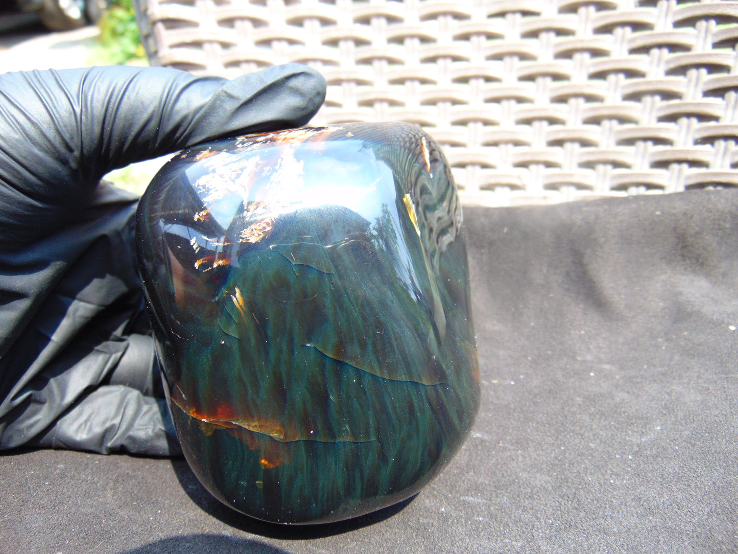 442 gram polished stone 97x83x83 Indonesian for Healing 25Y132