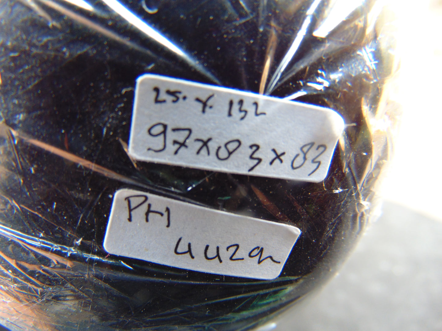 442 gram polished stone 97x83x83 Indonesian for Healing 25Y132