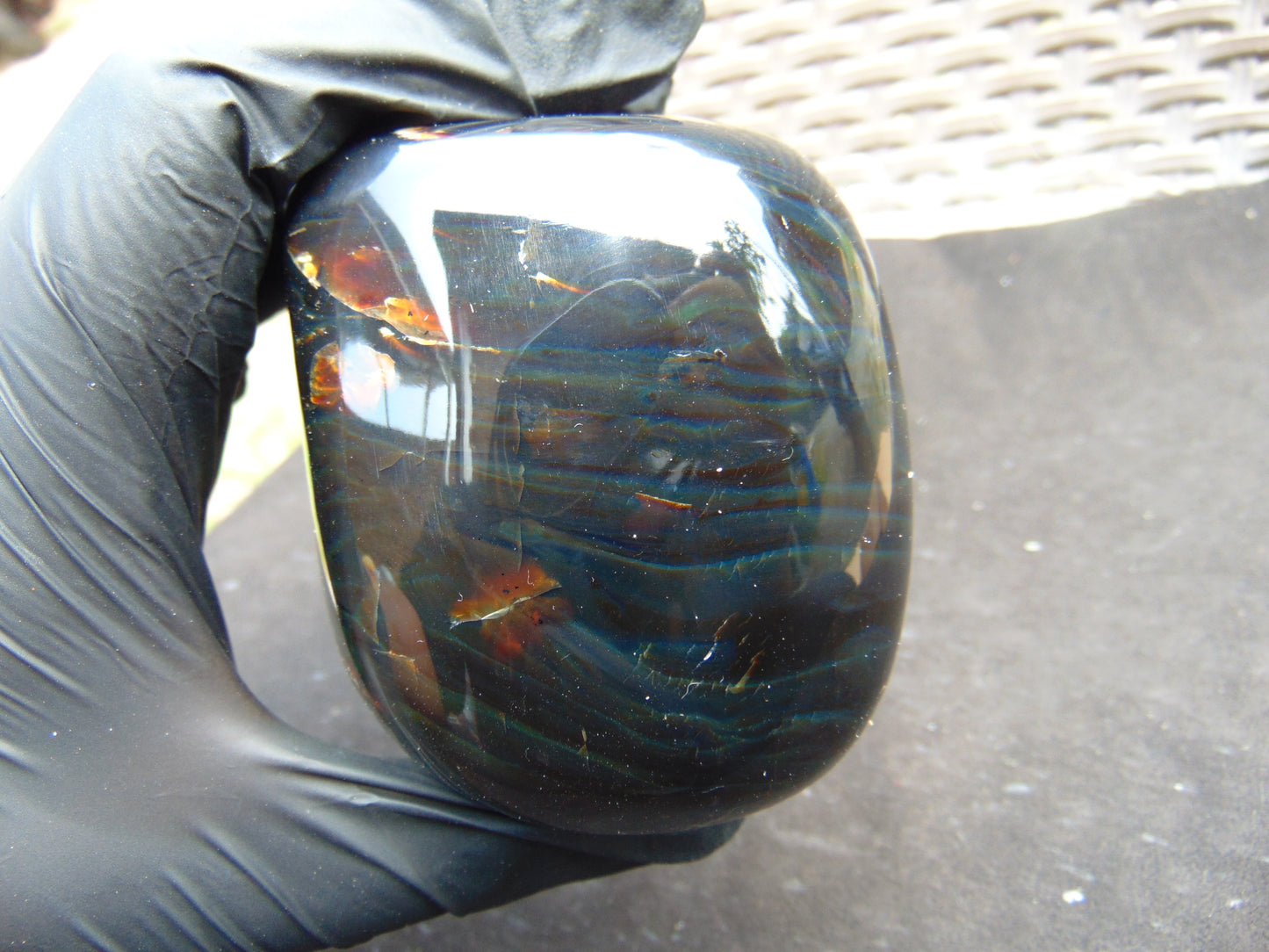 324 gr Polished Stone 83x77x66 Indonesian Blue Amber for Healing 25Y135
