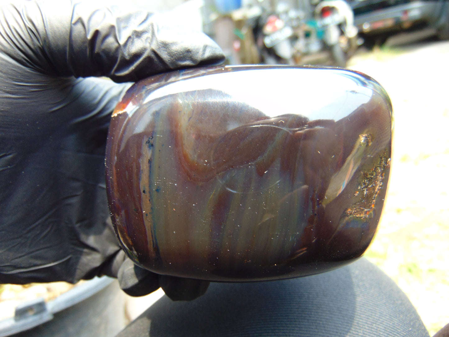 260 gram polished stone 86x73x61 Indonesian for Healing 25N172