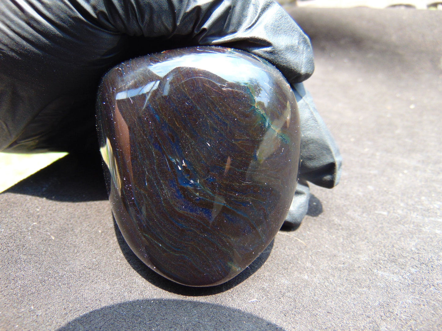 98 gr Polished Stone 67x57x45 Indonesian Blue Amber for Healing 25Y100