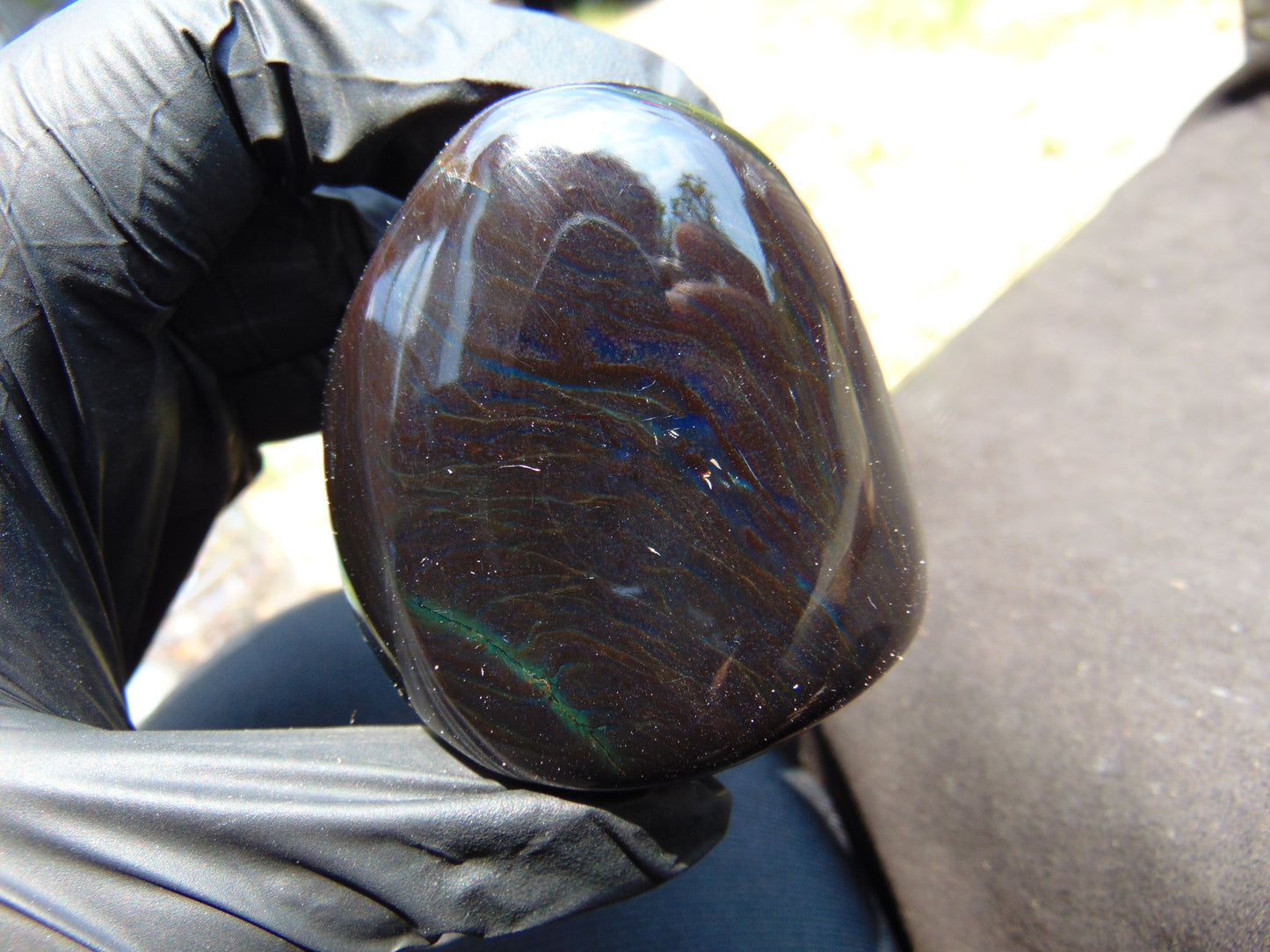 98 gr Polished Stone 67x57x45 Indonesian Blue Amber for Healing 25Y100