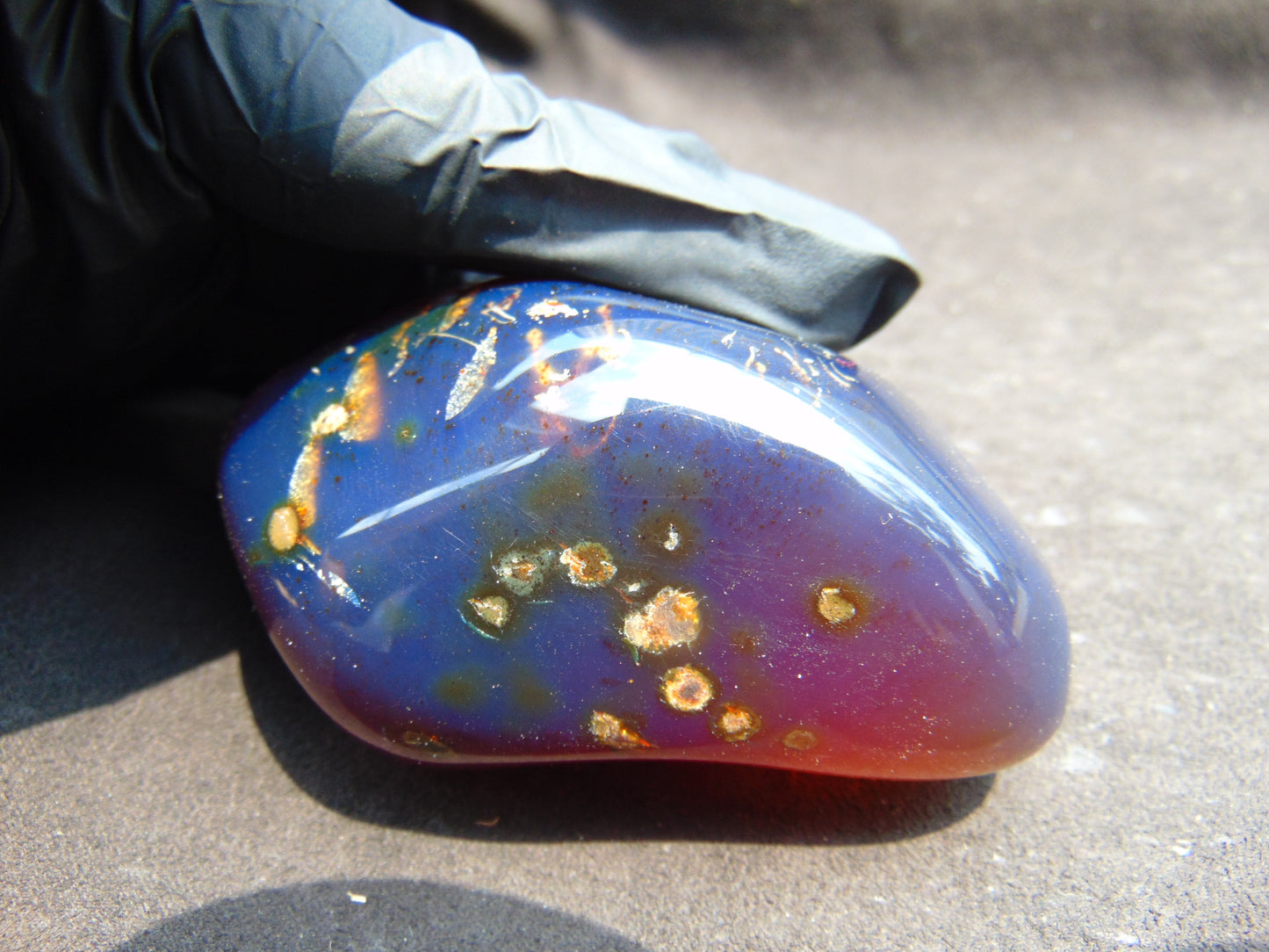 107 gr Polished Stone 86x52x49 Indonesian Blue Amber for Healing 25N138