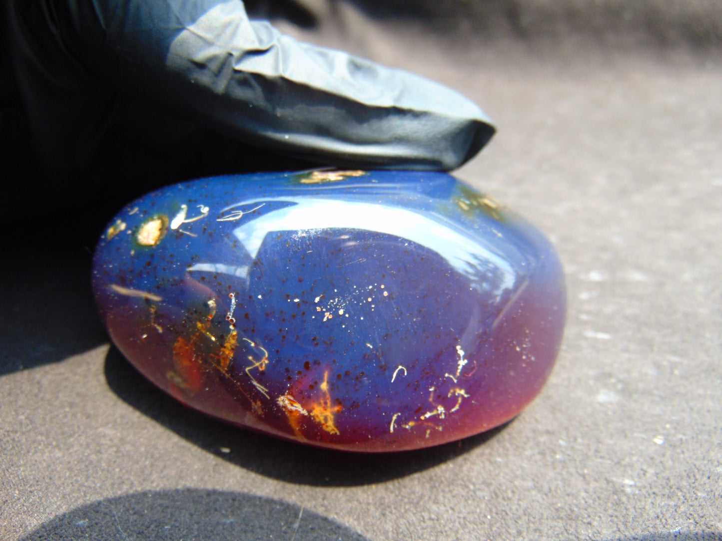 107 gr Polished Stone 86x52x49 Indonesian Blue Amber for Healing 25N138