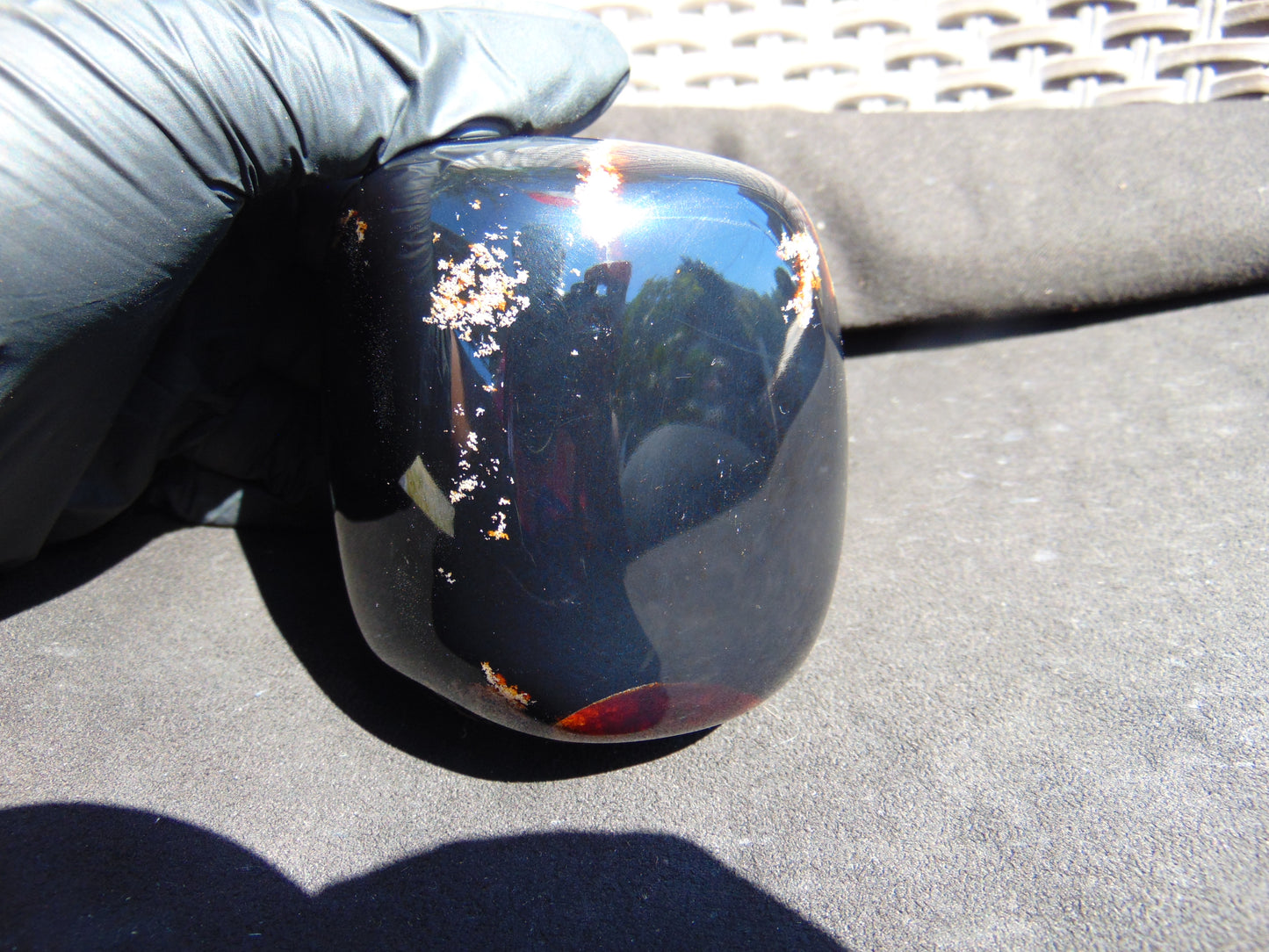 284 gram polished stone 83X67X67 Indonesian Amber for Healing 25N168