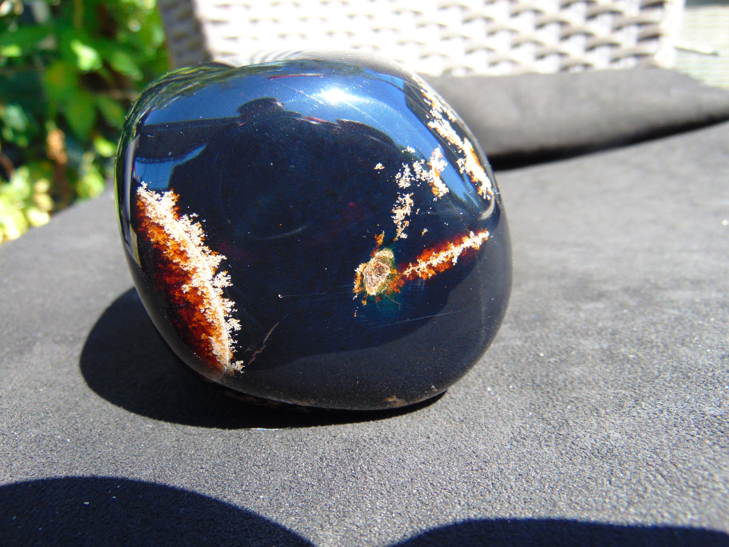 284 gram polished stone 83X67X67 Indonesian Amber for Healing 25N168