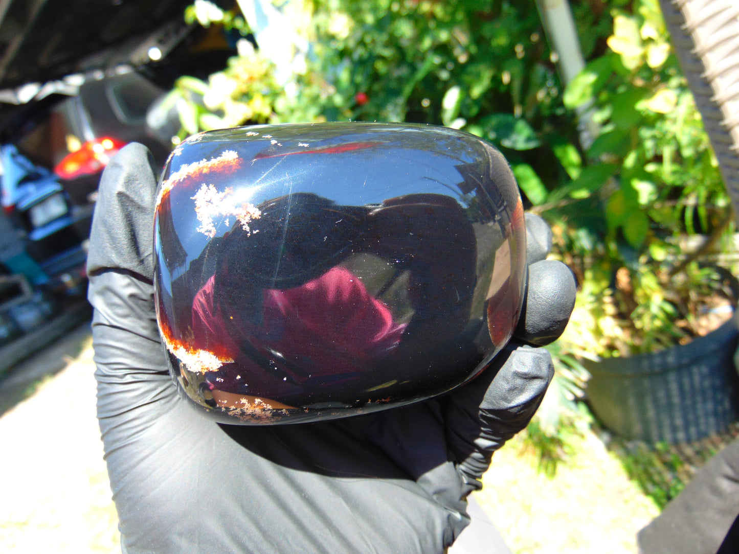 284 gram polished stone 83X67X67 Indonesian Amber for Healing 25N168