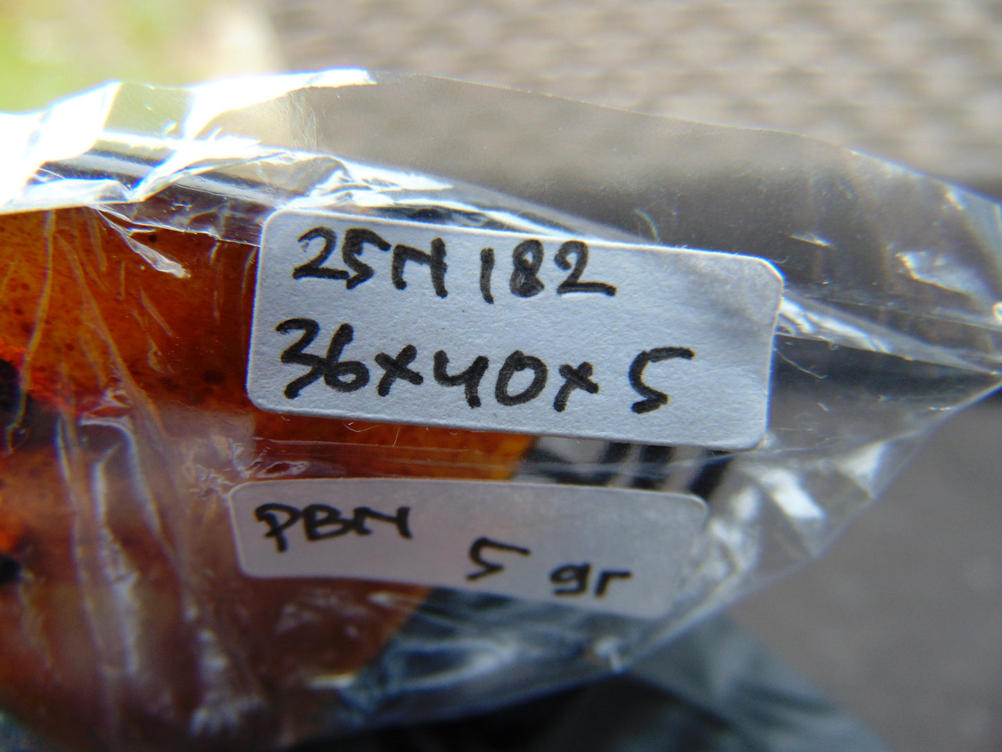 5 gr Heart Pendant Indonesian Amber for Healing 25N182