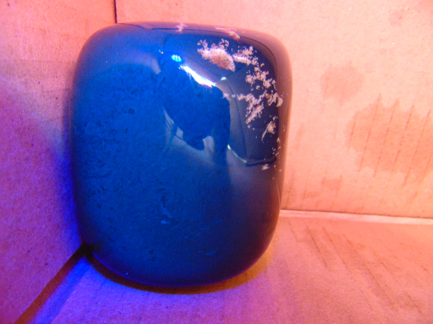 284 gram polished stone 83X67X67 Indonesian Amber for Healing 25N168