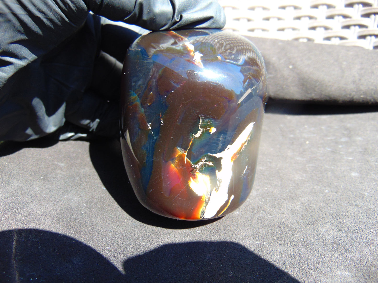 200 gr Polished Stone 82x62x57 Indonesian Blue Amber for Healing 25Y136