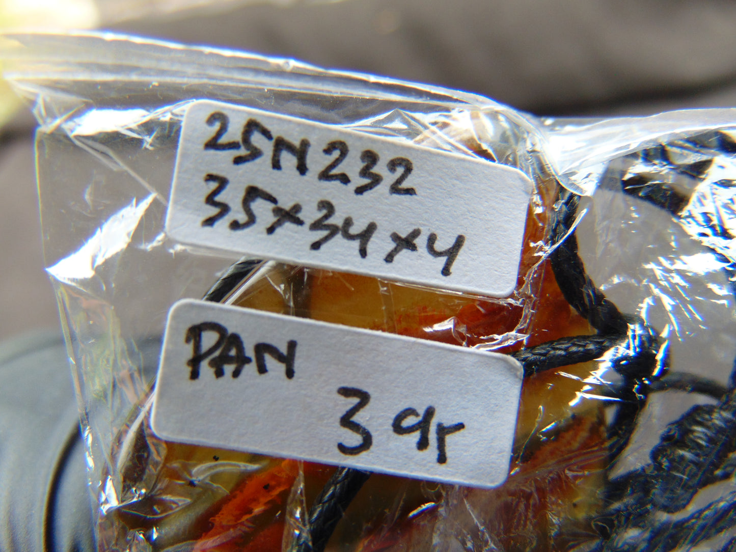 3 gr Heart Pendant Indonesian Amber for Healing 25N232