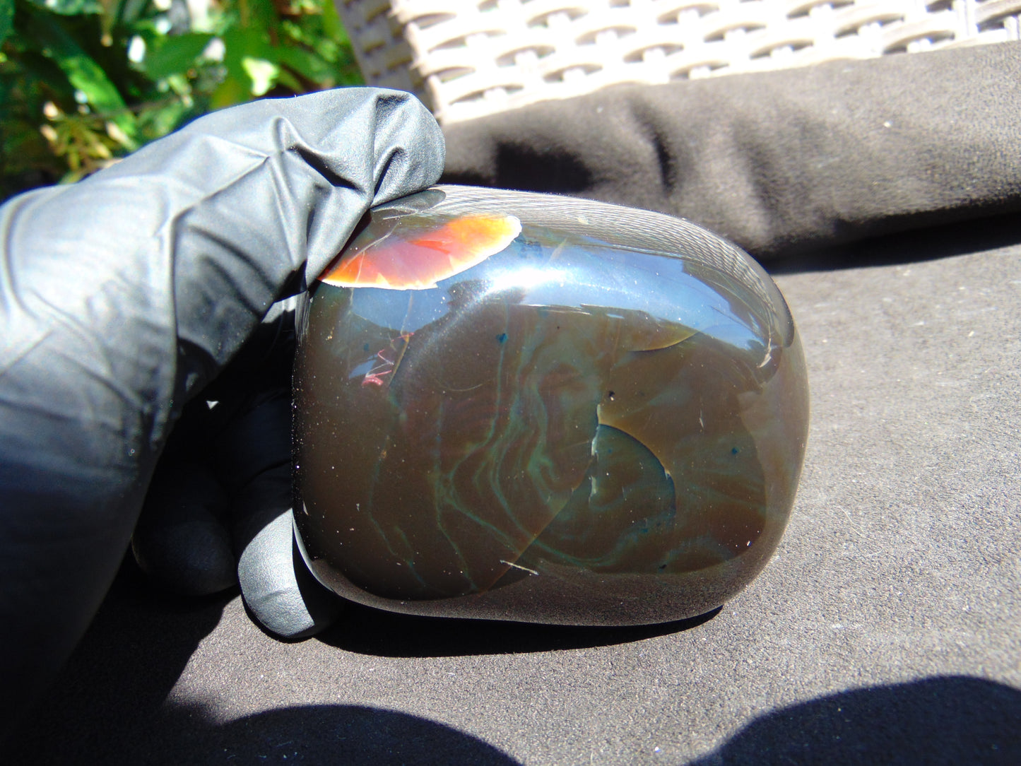 269 gram polished stone 79X72X69 Indonesian Amber for Healing 25N165