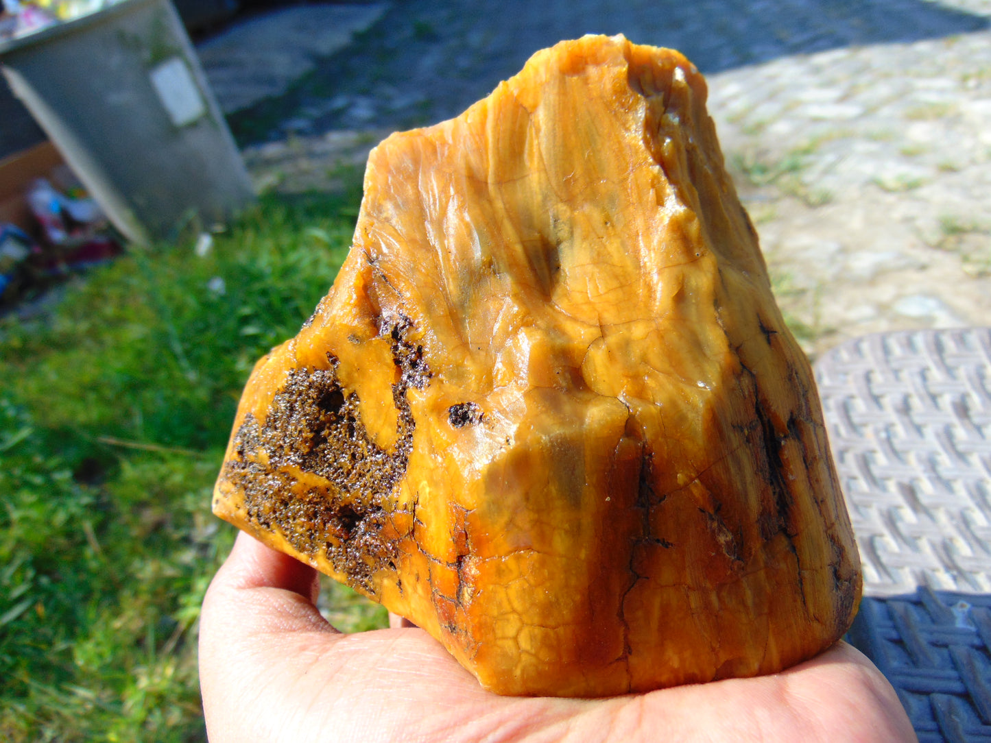424 gram Polished Indonesia Yellow Fragrance Amber for Healing FK13