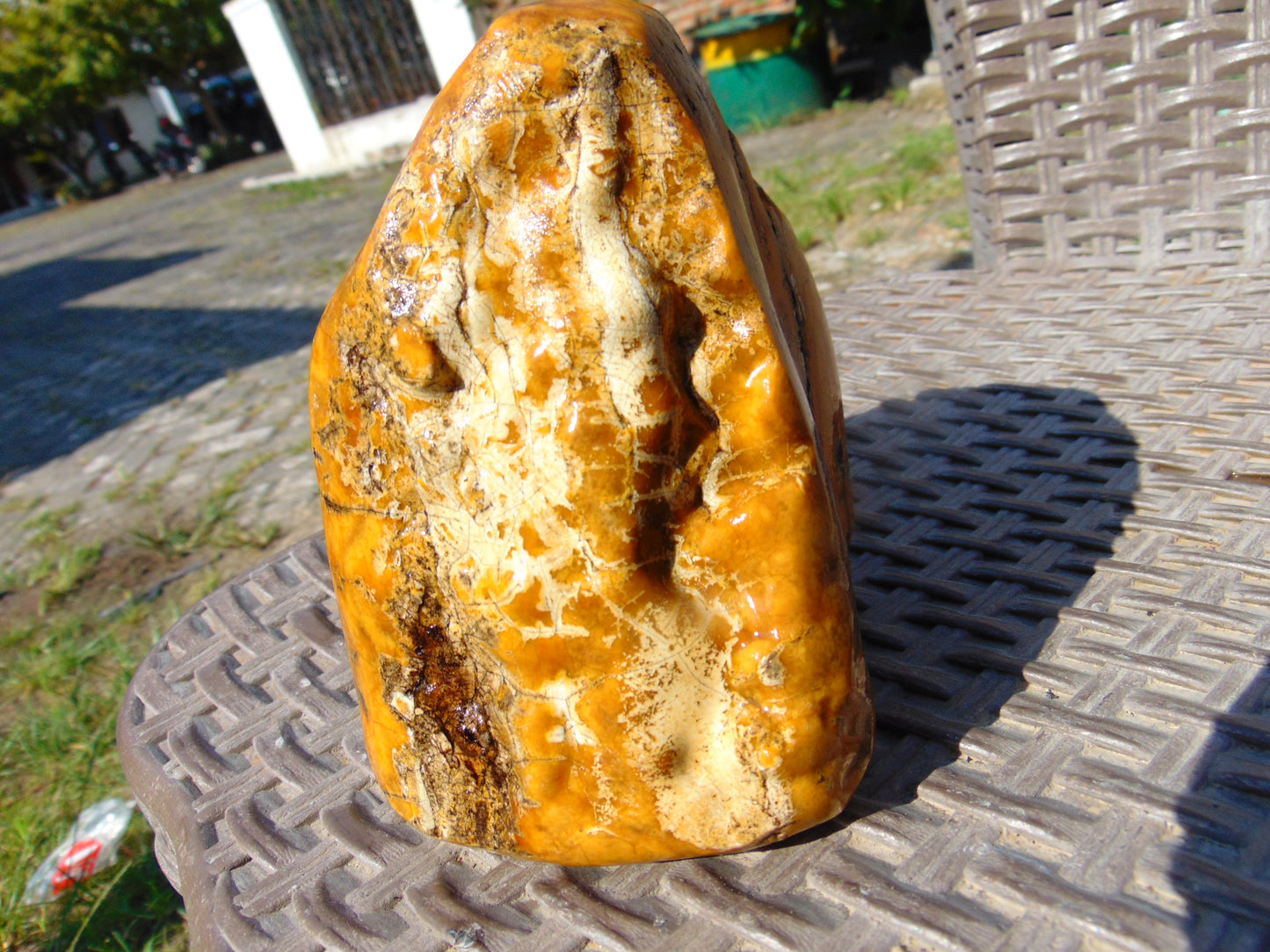 588 gram Polished Indonesia Yellow Fragrance Amber for Healing FK16