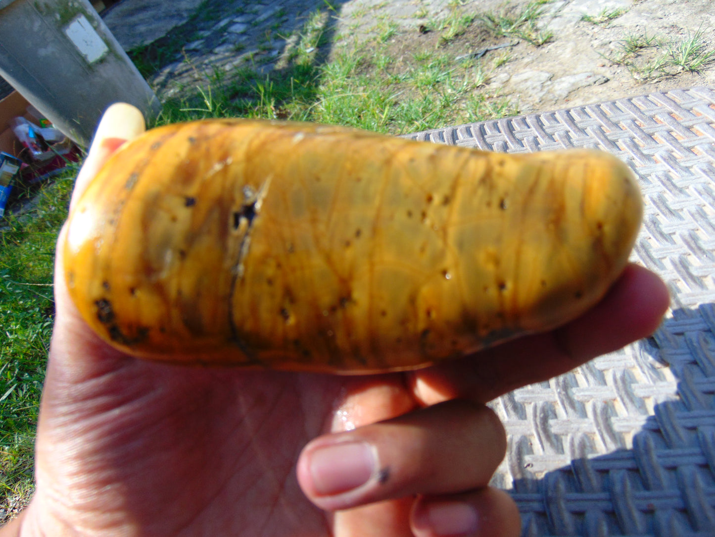 406 gram Polished Indonesia Yellow Fragrance Amber for Healing FR19A