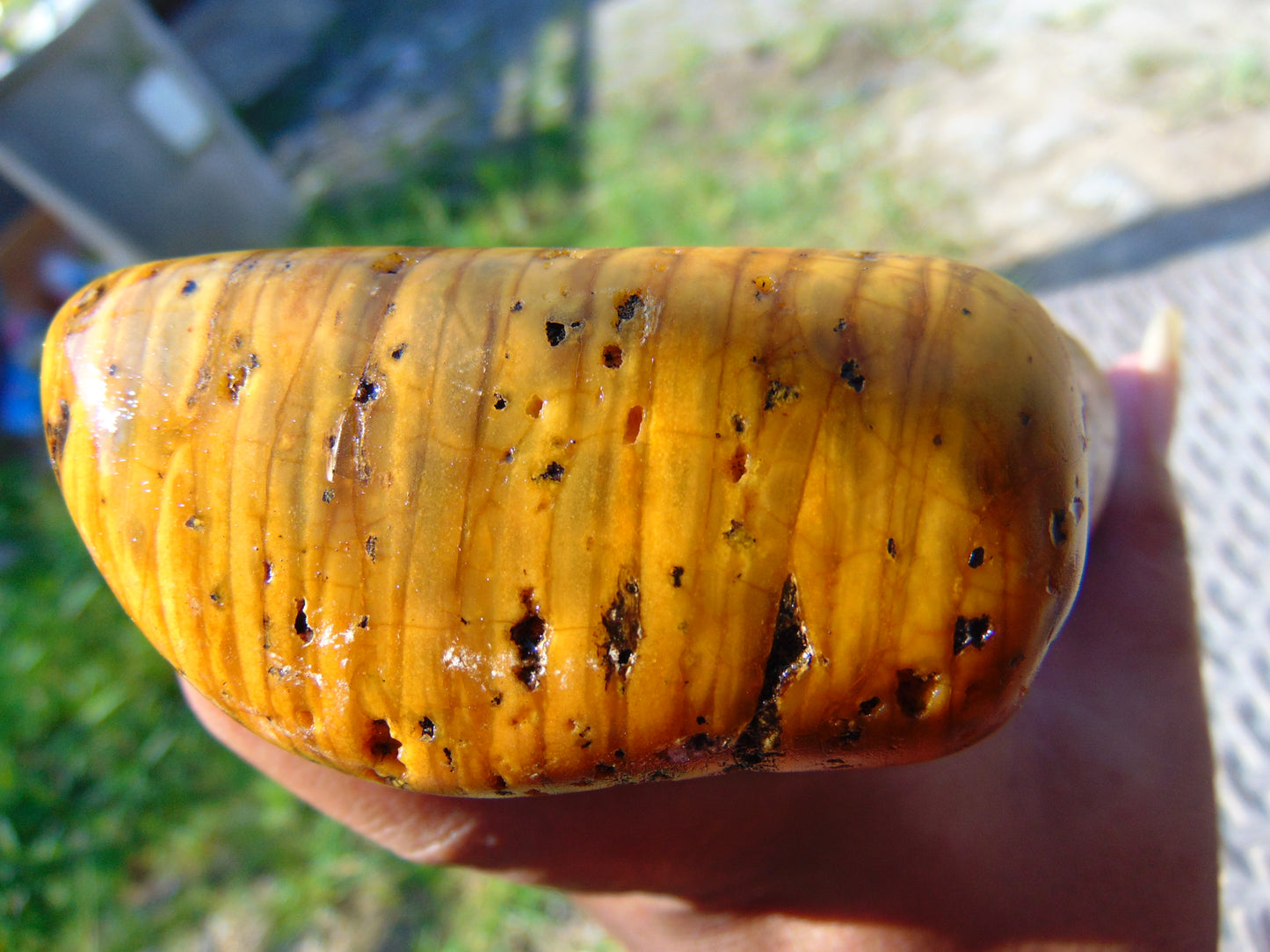 406 gram Polished Indonesia Yellow Fragrance Amber for Healing FR19A