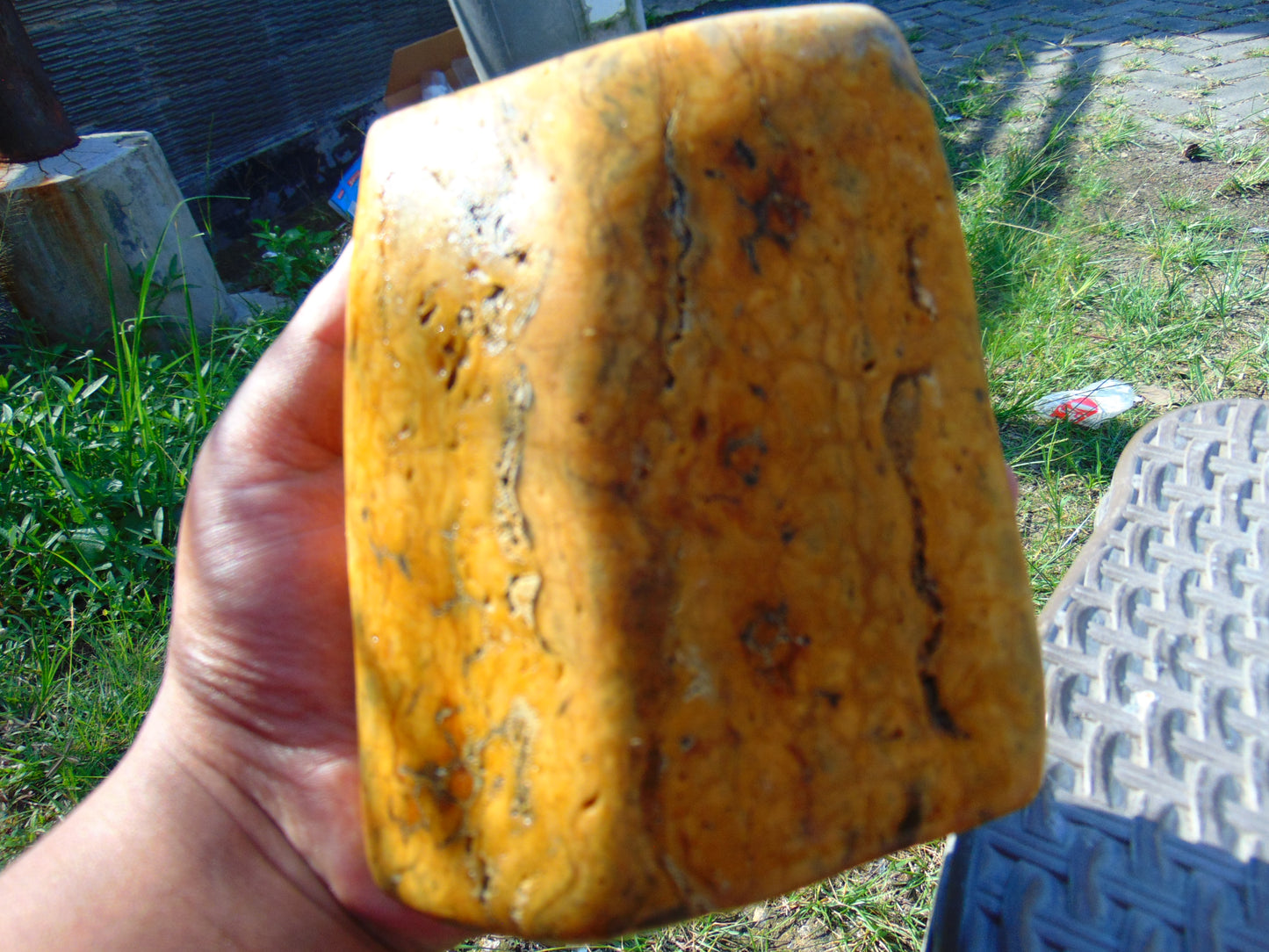 422 gram Polished Indonesia Yellow Fragrance Amber for Healing FK15