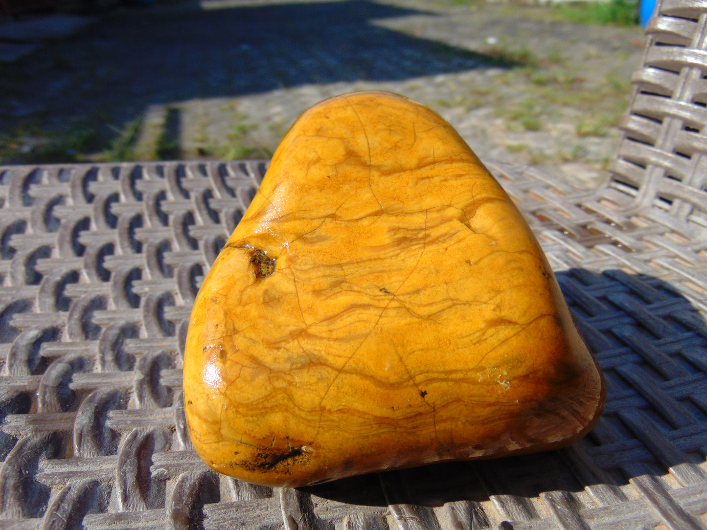 291 gram Polished Indonesia Yellow Fragrance Amber for Healing FK17