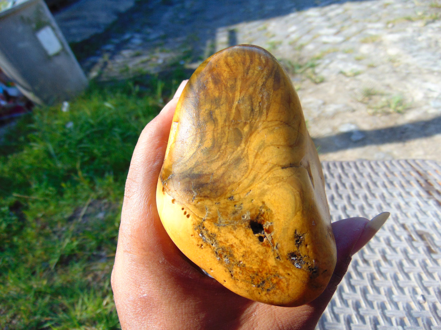 291 gram Polished Indonesia Yellow Fragrance Amber for Healing FK17