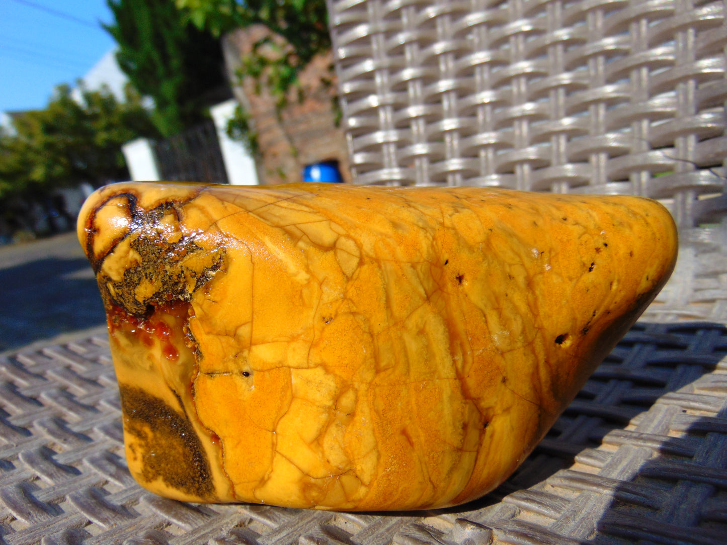 288 gram Polished Indonesia Yellow Fragrance Amber for Healing FK23