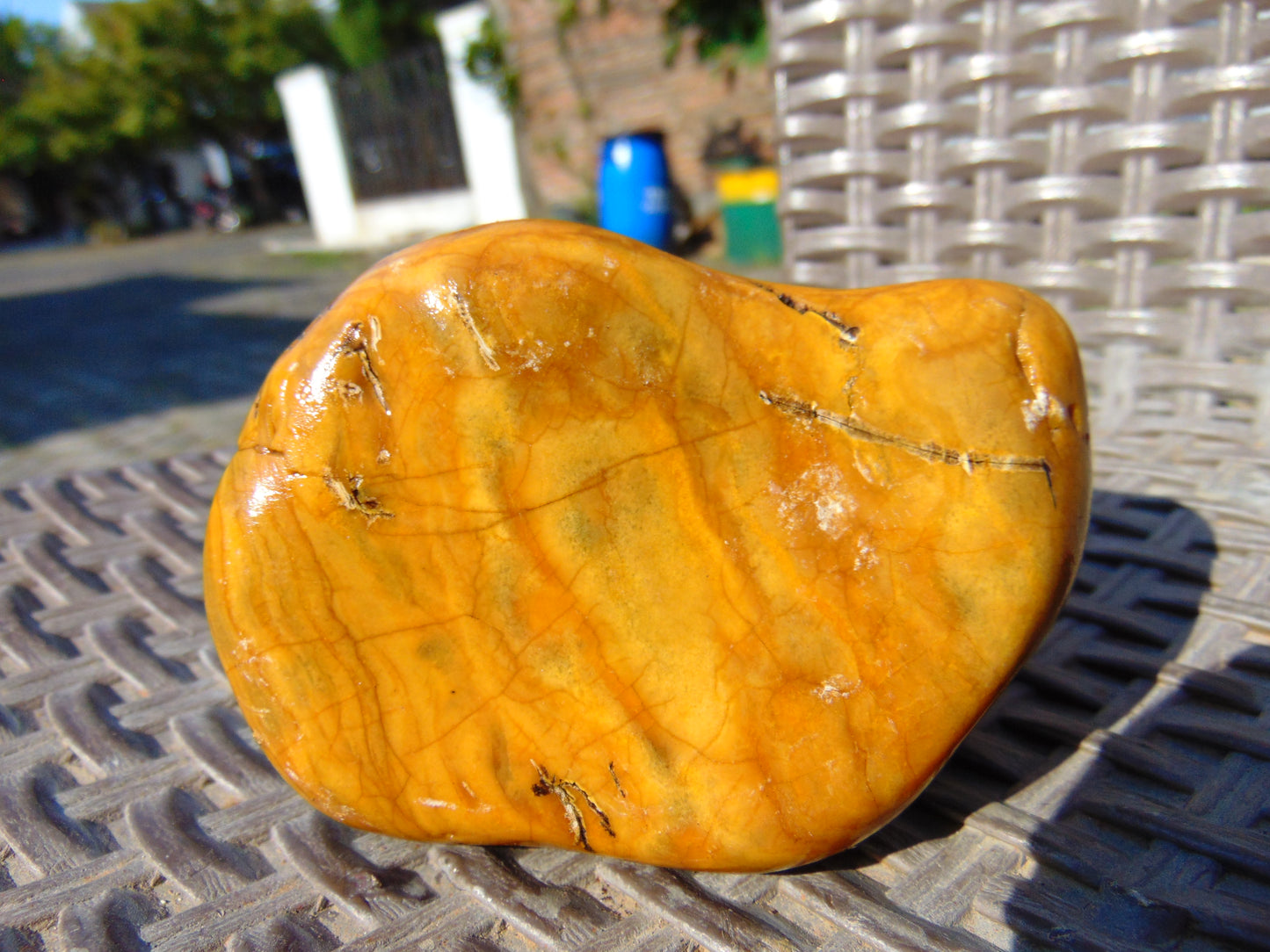 264 gram Polished Indonesia Yellow Fragrance Amber for Healing FK20