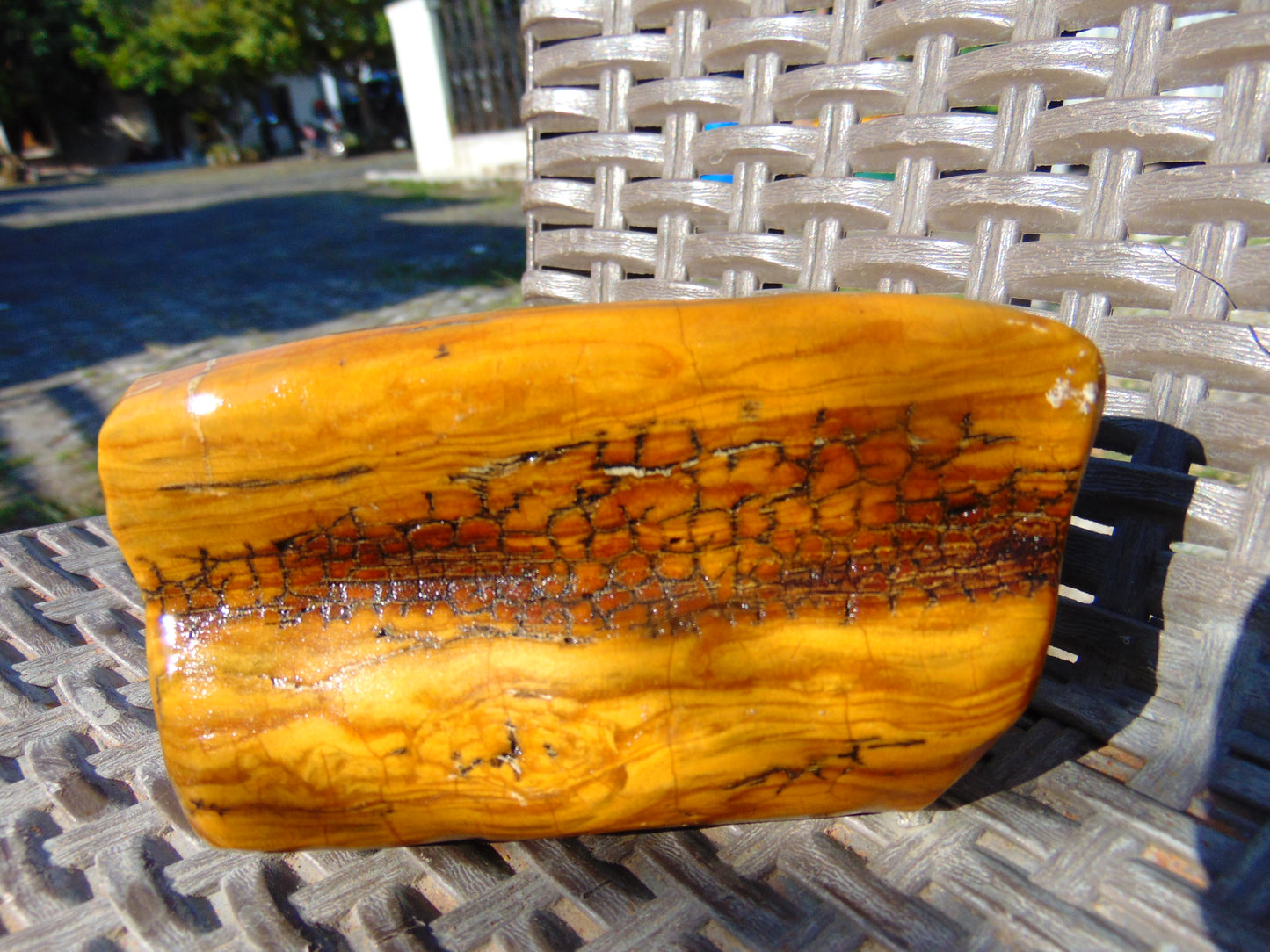 270 gram Polished Indonesia Yellow Fragrance Amber for Healing KM12