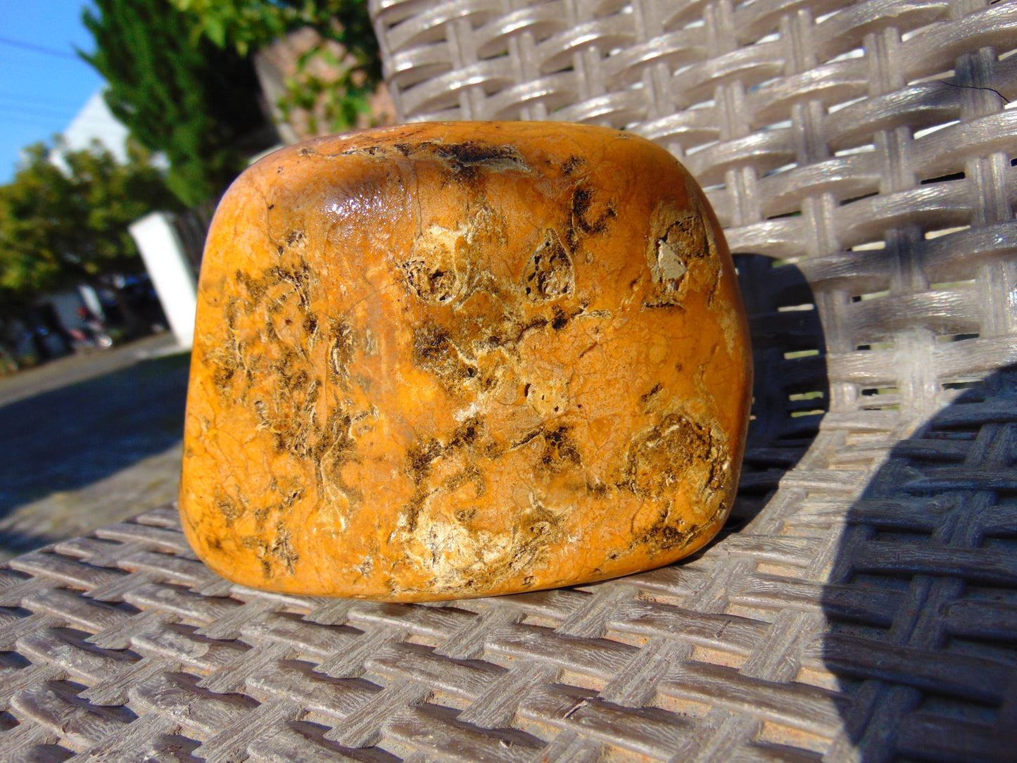276 gram Polished Indonesia Yellow Fragrance Amber for Healing KM7