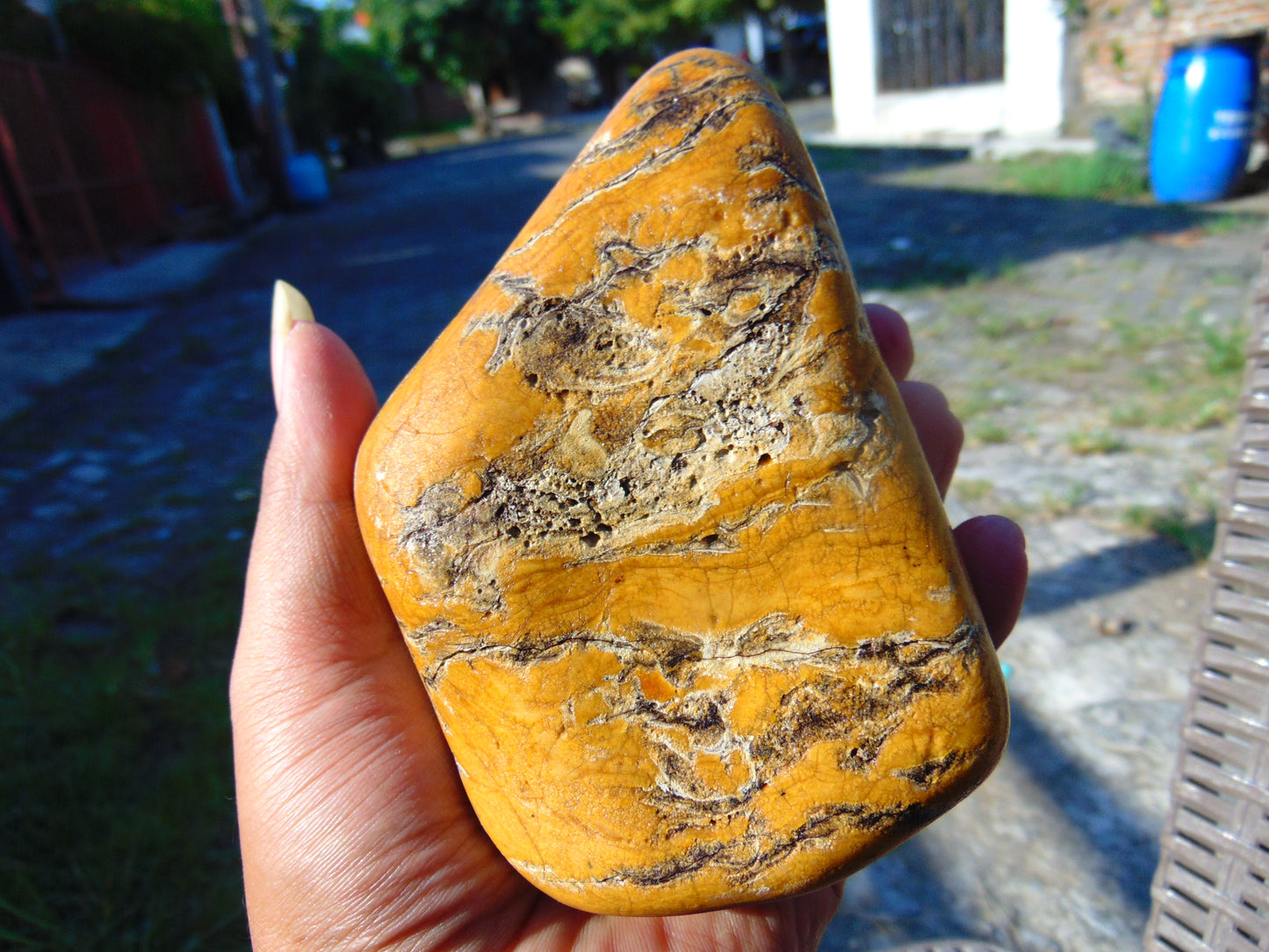 276 gram Polished Indonesia Yellow Fragrance Amber for Healing KM7
