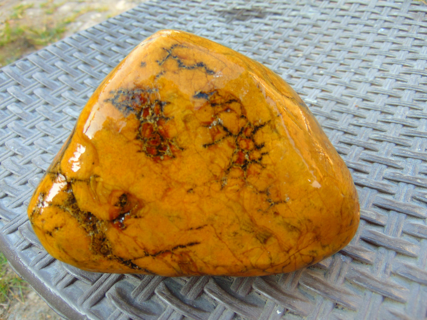247 gram Polished Indonesia Yellow Fragrance Amber for Healing KM19