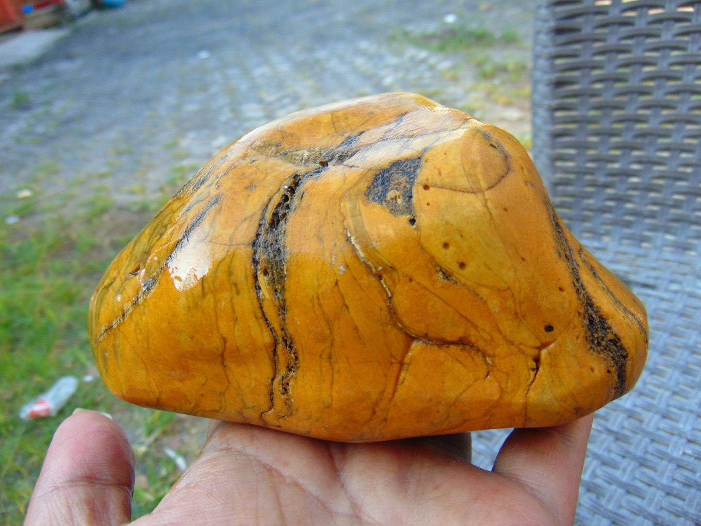 247 gram Polished Indonesia Yellow Fragrance Amber for Healing KM19