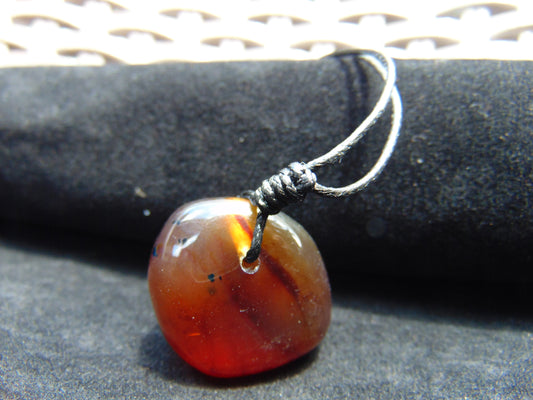 10 gr Pendant 29x27x21 mm Indonesian Blue Red Amber for Healing 25A453