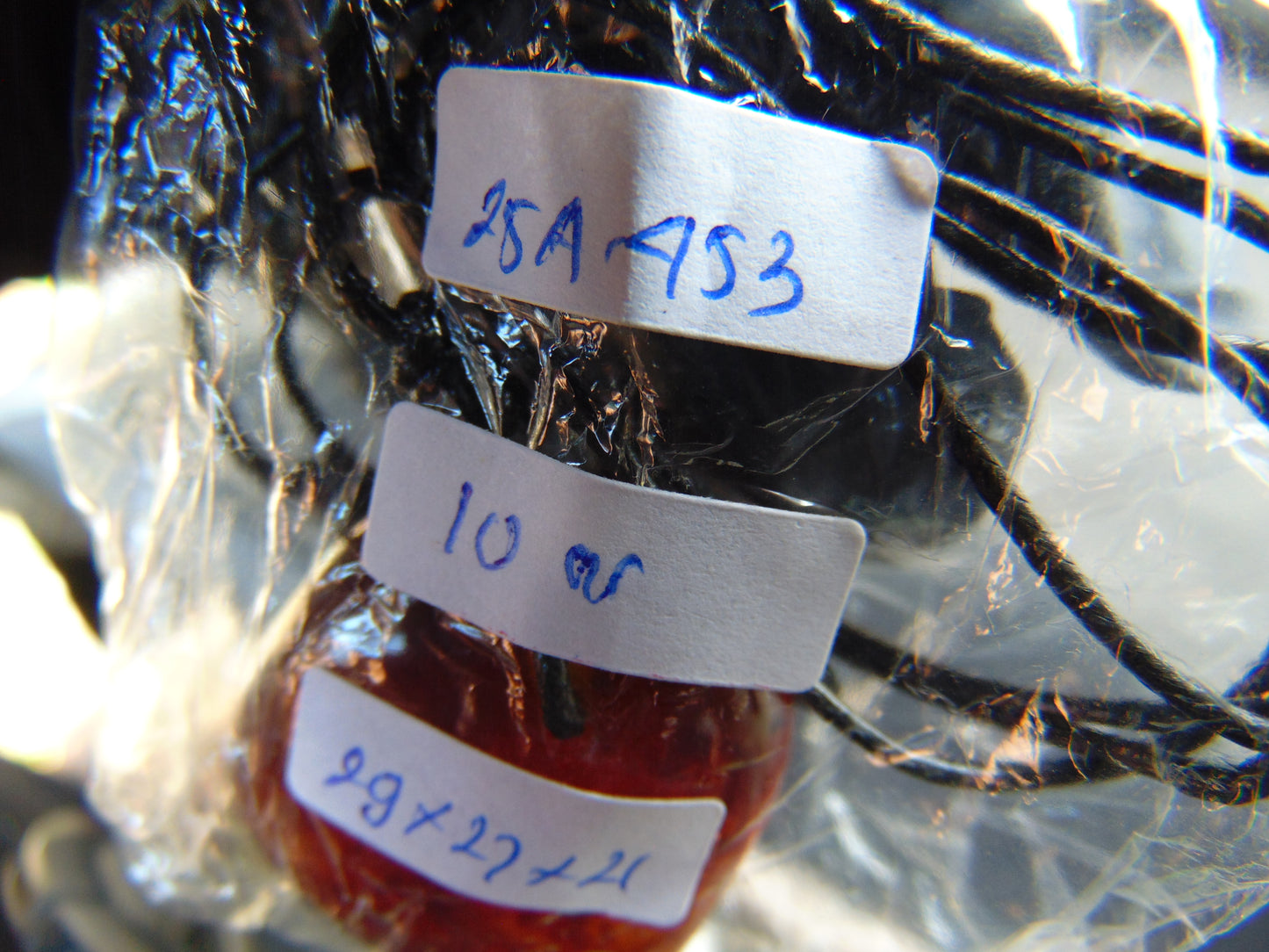 10 gr Pendant 29x27x21 mm Indonesian Blue Red Amber for Healing 25A453