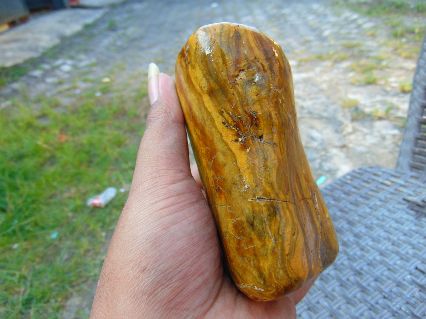 329 gram Polished Indonesia Yellow Fragrance Amber for Healing KM5