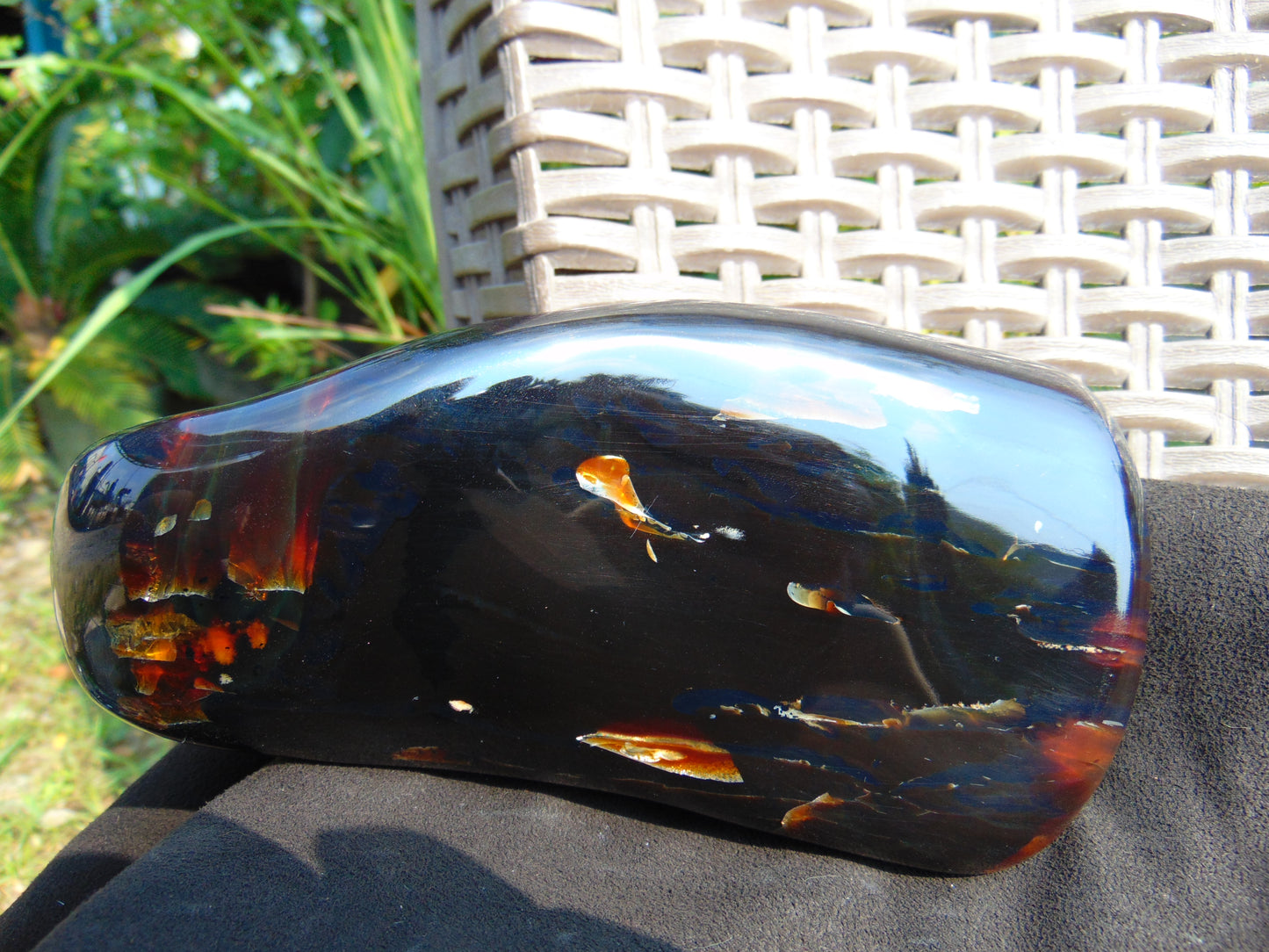368 gr Full Polished 17x9x5 cm Indonesian Dark Blue Amber for Healing AR75