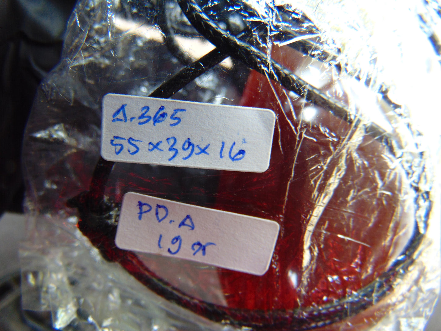 19 gr Pendant 55x39x16 mm Indonesian Amber for Healing PDA365