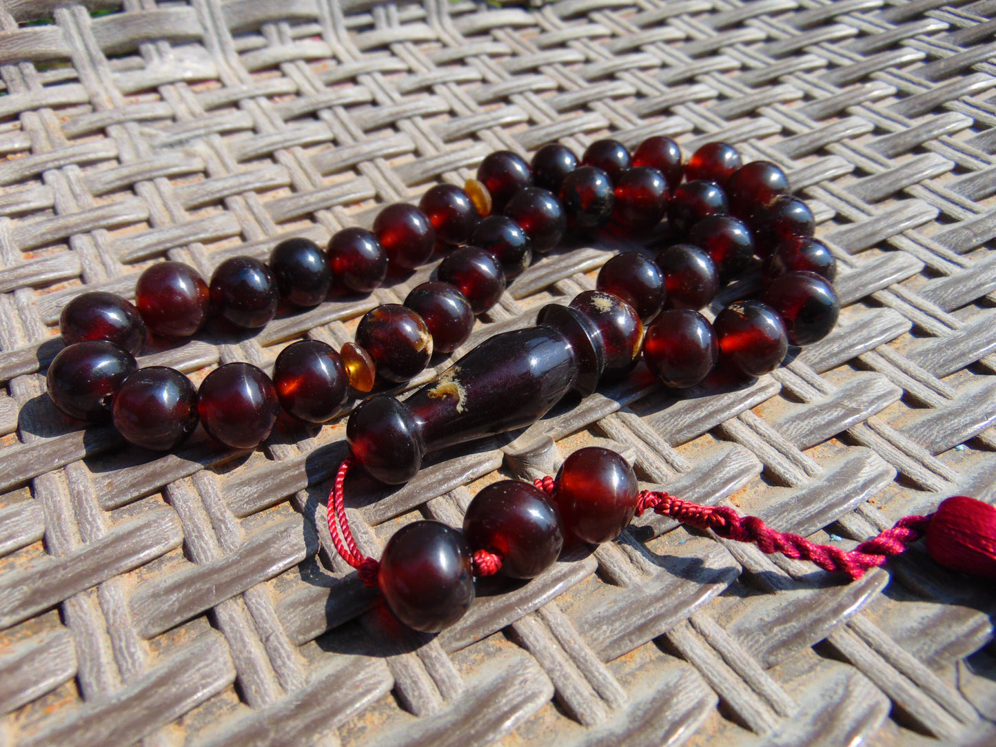 48 gr Hand Tasbih 33+3 Beads 12 mm Indonesian Dark Red Amber for Healing No.32